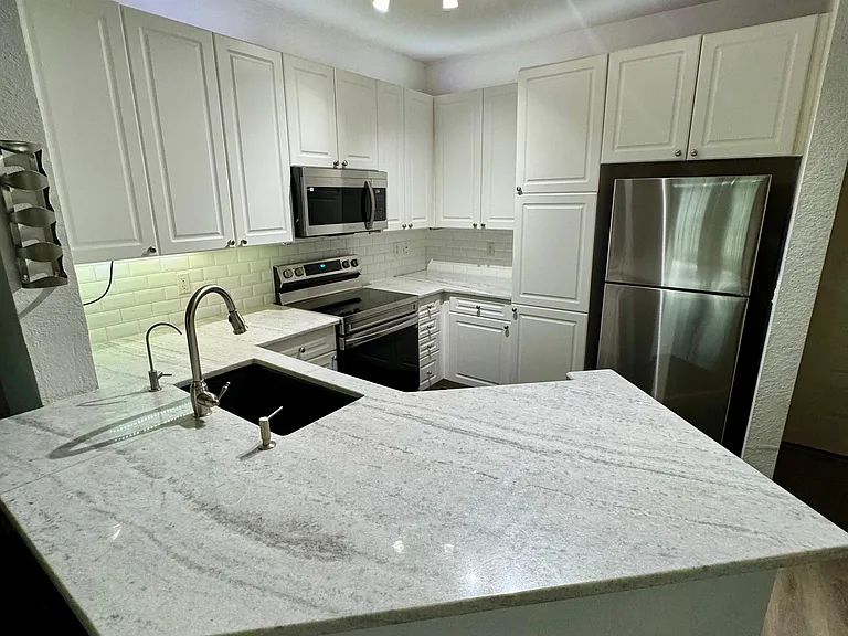 4221 W Spruce St #A — Photo 6