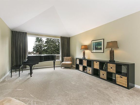 3rd image of 18112 157th Ave NE