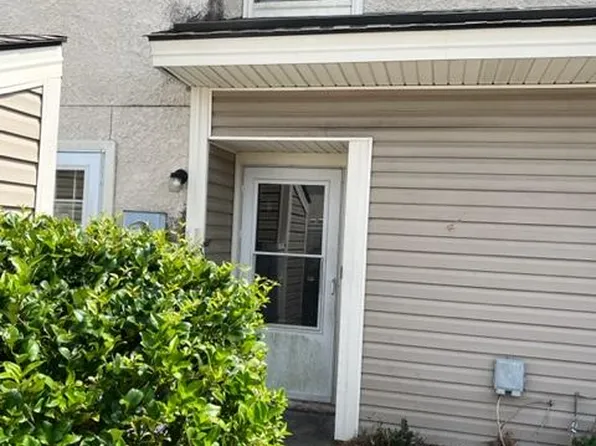 727 S Main St APT 32, Hinesville, GA 31313