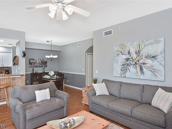 3rd image of 8076 Queen Palm Ln APT 412