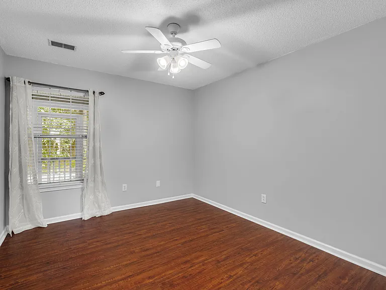 4887 Habersham Ln — Photo 12