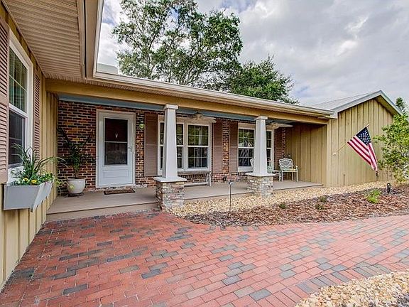 2nd image of 608 Poinsettia Dr