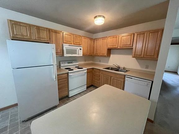 3rd image of 635 Northern Meadows Pkwy #202