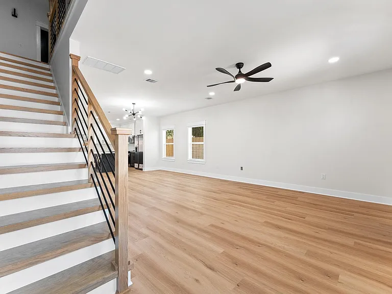 7222 Market St — Photo 4