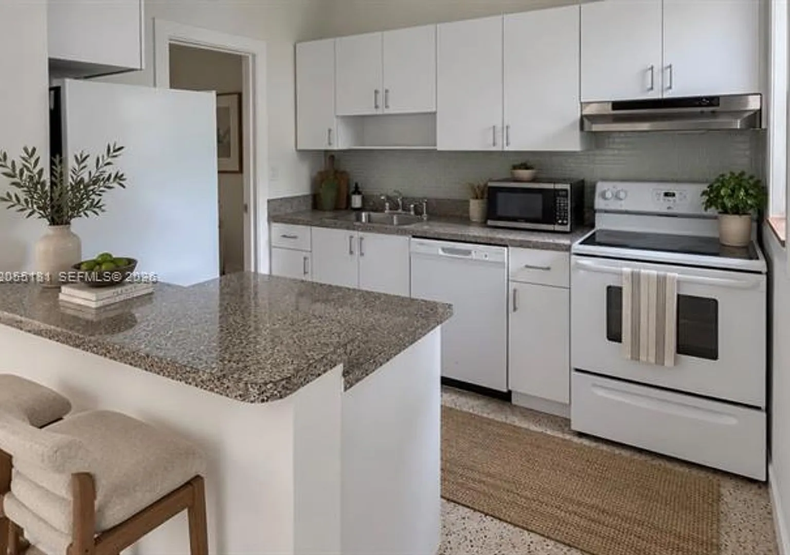 6410 SW 63rd Ct # 6410, South Miami, FL 33143 — Photo 1