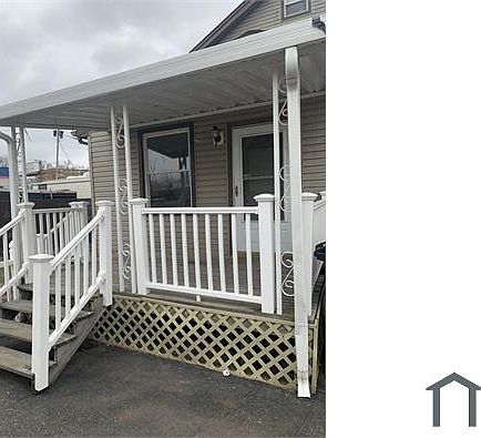 3rd image of 1566 Willard Ave SE