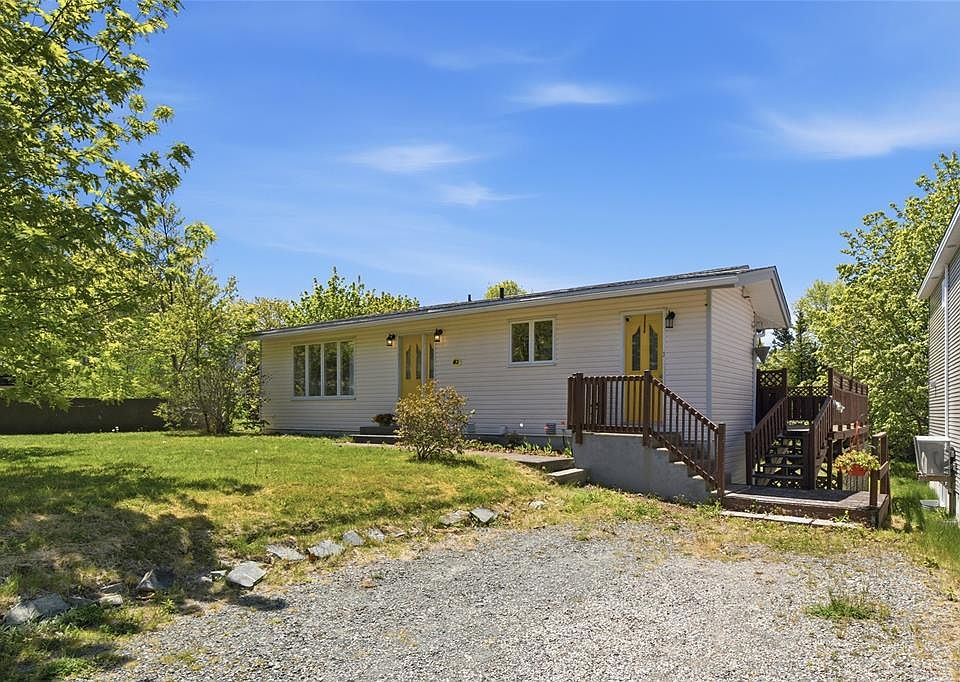 1st image of 40 Squires Avenue