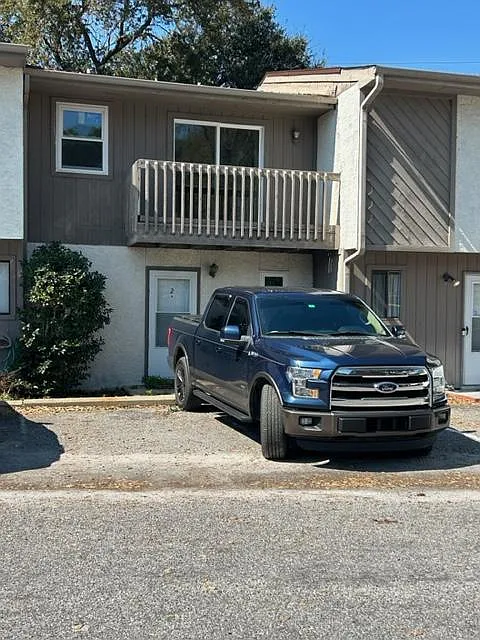 204 4th Street SE — Photo 2