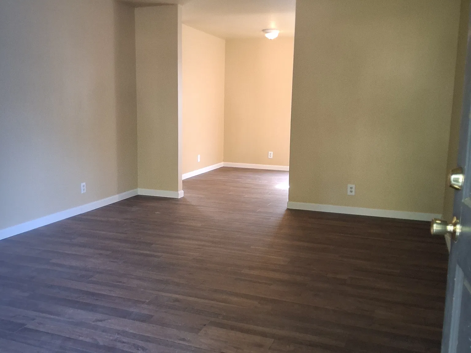 3 bed, $1,695 — Photo 2