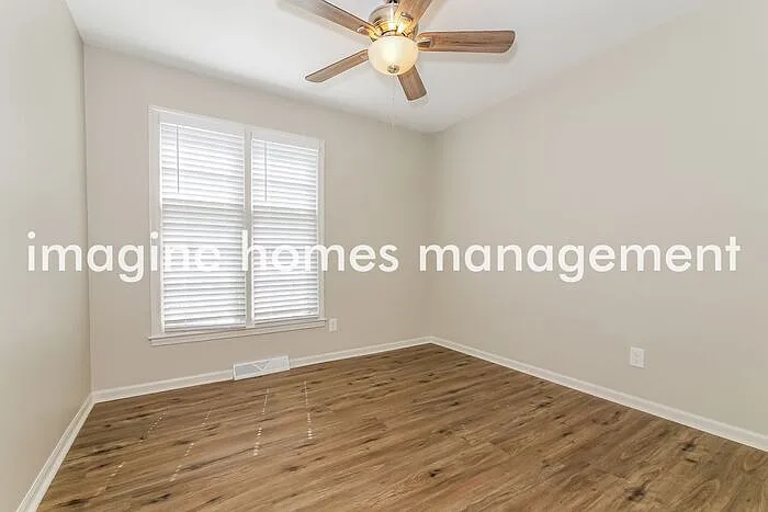 8916 N Grand Ave — Photo 7