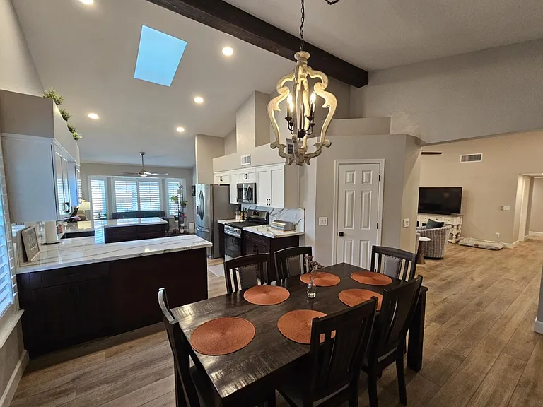 462 E Merrill Ave — Photo 8
