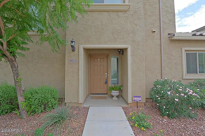 3 bed, 2.5 bath, 1655 sqft, $2,150 — Photo 3