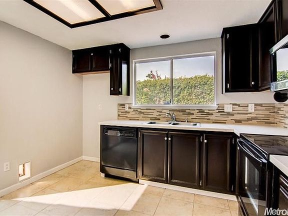 4th image of 5033 N Laguna Dr