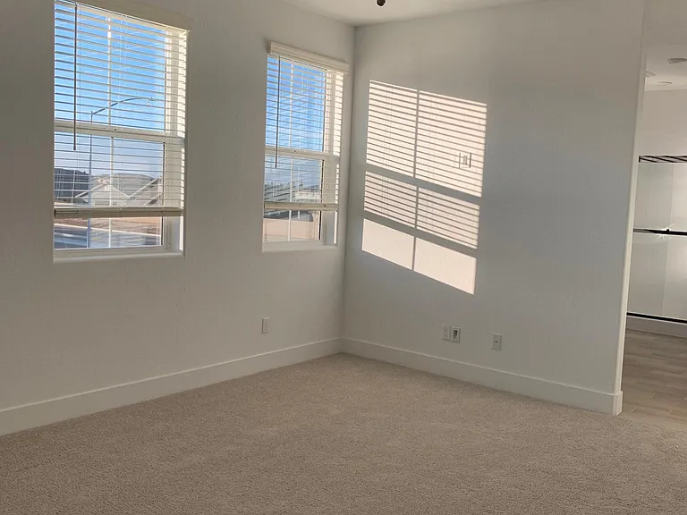2675 E Teaberry Dr — Photo 13
