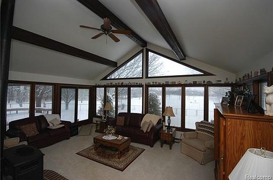 2nd image of 7411 N Territorial