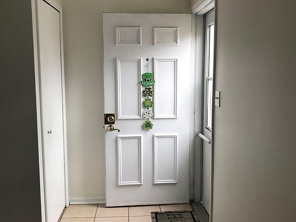 3rd image of 37332 Euclid Ave Unit 37332