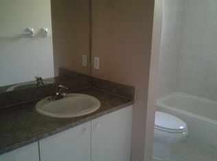 1015 NW 100th Ave, Pembroke Pines, FL 33024