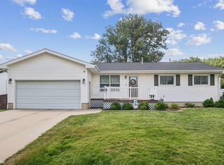 2011 Wardview Rd, Marshalltown, IA 50158
