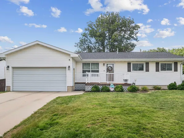 2011 Wardview Rd, Marshalltown, IA 50158