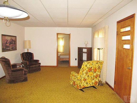 4th image of 707 Broadway St
