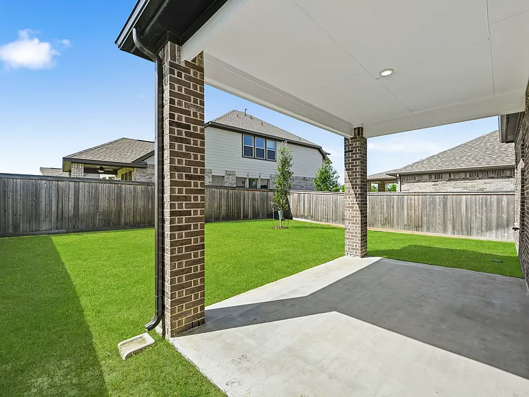 21106 Armstrong County Dr — Photo 28