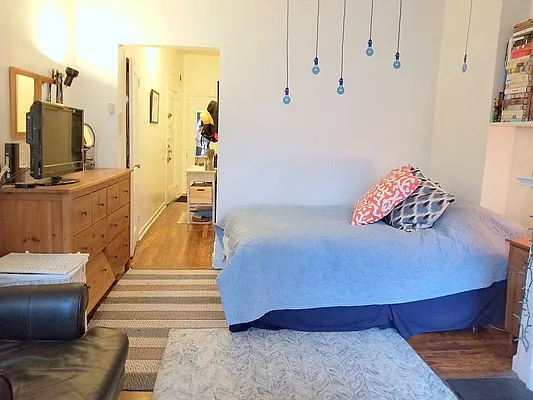 Rented by Manhattan Spaces | media 34