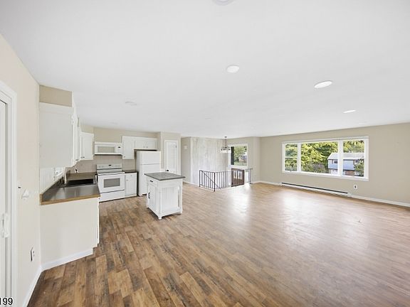 4th image of 52 Lounsberry Hollow Rd