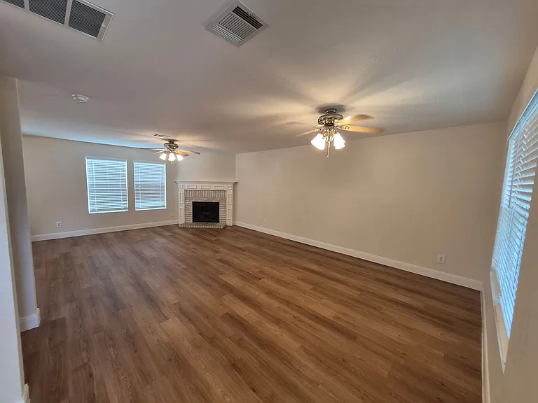 12634 Carriage Blvd — Photo 2