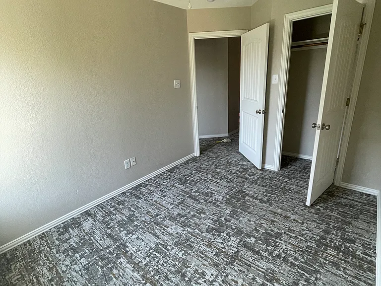 8107 Arbor Ave — Photo 1