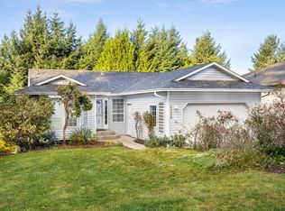 5309 Cedarview Pl, Sechelt, BC V7Z 0C2