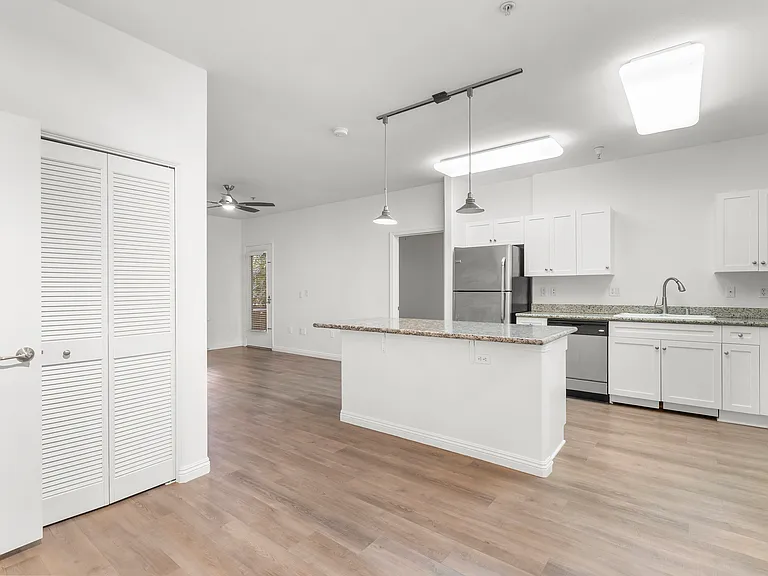 100 S Alameda St #159A — Photo 5