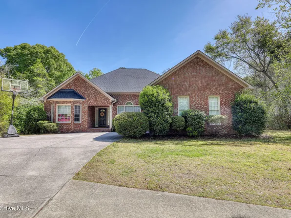 218 Hickory Lane, Hampstead, NC 28443