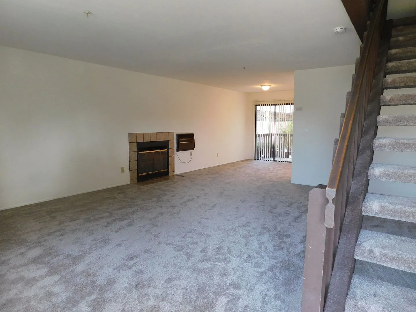 FAR3891 — Photo 3