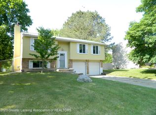 3942 Bridgeport Dr, Lansing, MI 48911