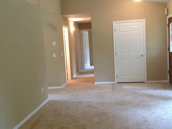 4th image of 417 Wandering Ln