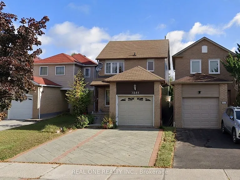 3245 Cambourne Cres — Photo 1