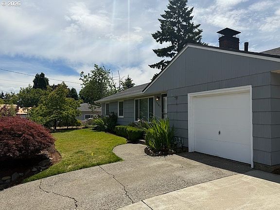 2nd image of 1107 SE 123rd Ave