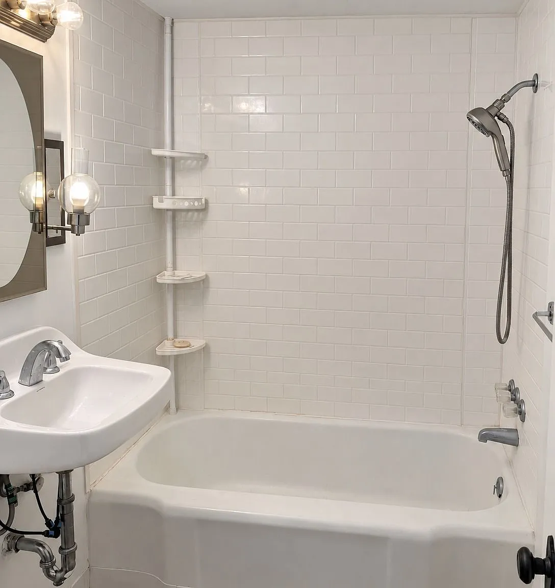 2 Bed 1 Bath Walking Distance to ND — Photo 3