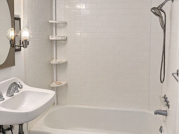 3rd image of 54212 Terrace Ln