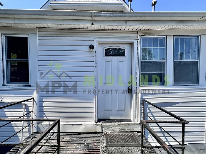 2 bed, 1.0 bath, 800 sqft, $1,800 — Photo 3