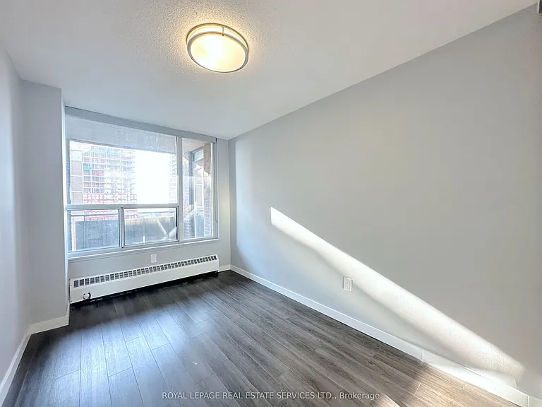 2575 Danforth Ave #2109 — Photo 7