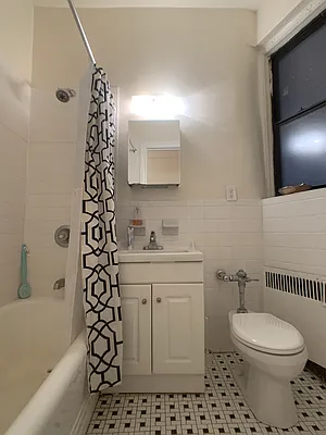 Rented by Oxford Property Group | media 22