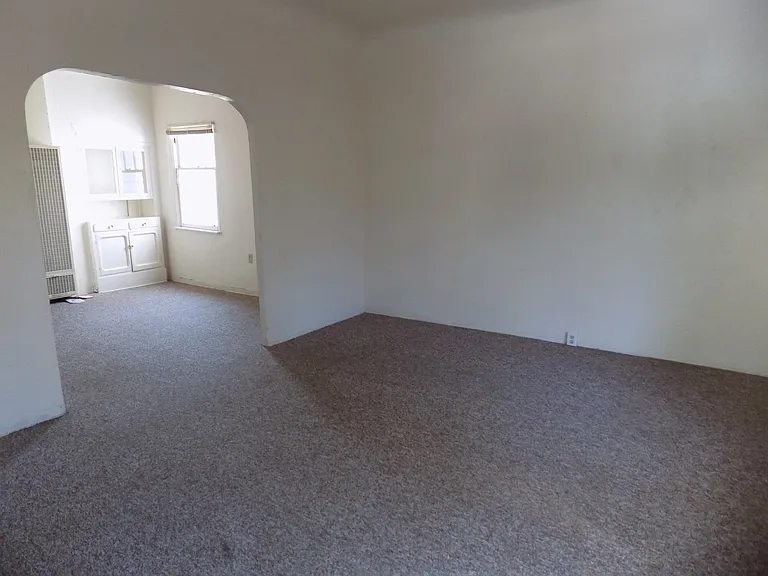 735 & 745 Grand Ave — Photo 16