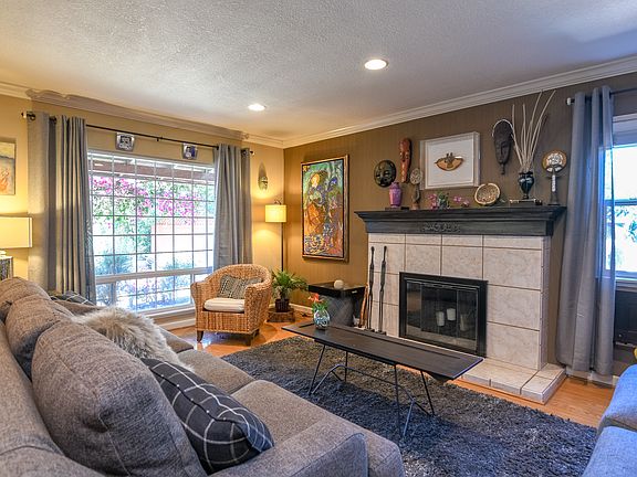 2nd image of 3617 Kelton Ct