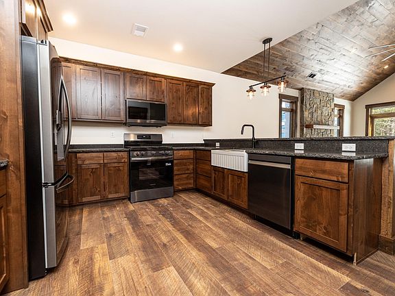 5th image of 1090 Serenz Ln #8