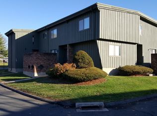 136 Webster Ct, Newington, CT 06111