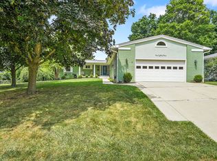 184 Laura Dr, Columbus, OH 43230