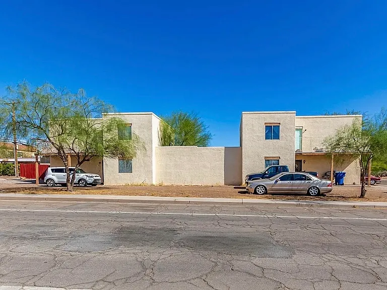 401 E Drachman St — Photo 1