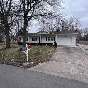 921 Saint Charles St, Moberly, MO, 65270