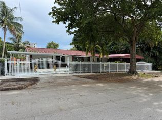 470 NE 127th St, North Miami, FL 33161